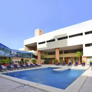 https://los-aluxes.hotelsmerida.org